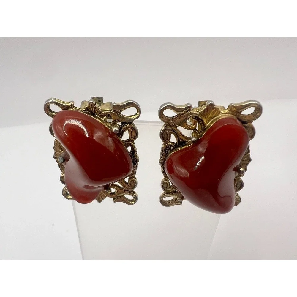 Vintage Red Cabochon Clip On Earrings‎ Gold Tone Filigree Retro Statement Glam